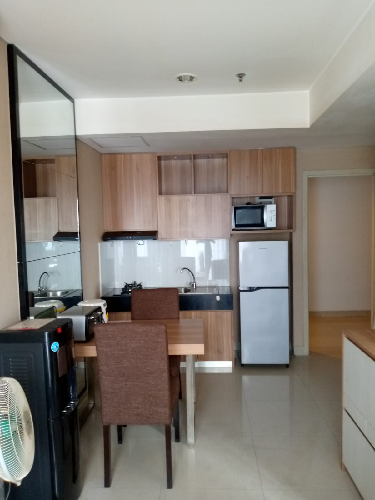 Unit 1 BR Apartemen Trivium Terrace Tower Suite Disewakan di Lippo Cikarang